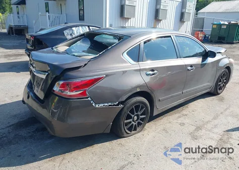 2015 Nissan Altima 2.5 S из США, поврежденный, VIN 1N4AL3AP1FN906829